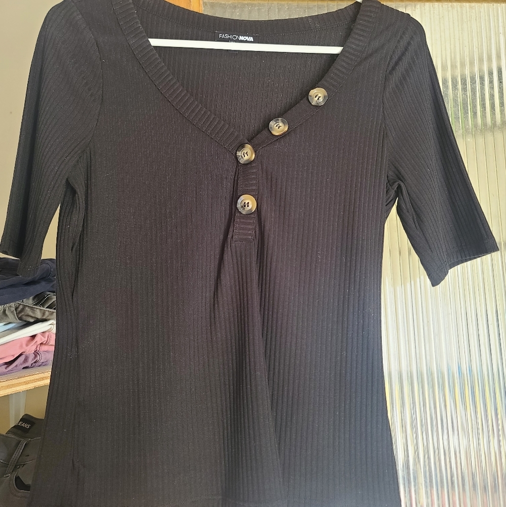 Fashion Nova 3/4 Sleeve Shirt